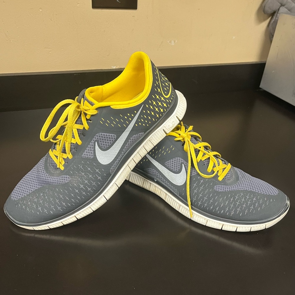 Nike Livestrong Gray and Yellow Free Run Running Shoes